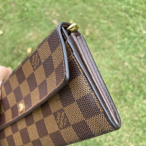 Authentic Louis Vuitton Sarah wallet - Picture 8 of 16